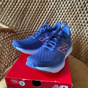 BRAND NEW in box! New Balance Womens Fresh Foam Covershot running shoes size 7.5